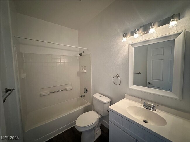 Building Photo - 4730 E Craig Rd