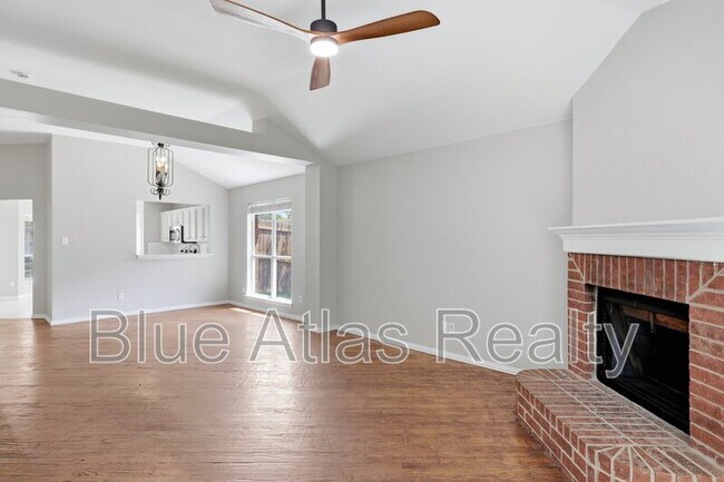 Building Photo - 1012 Waterview Dr