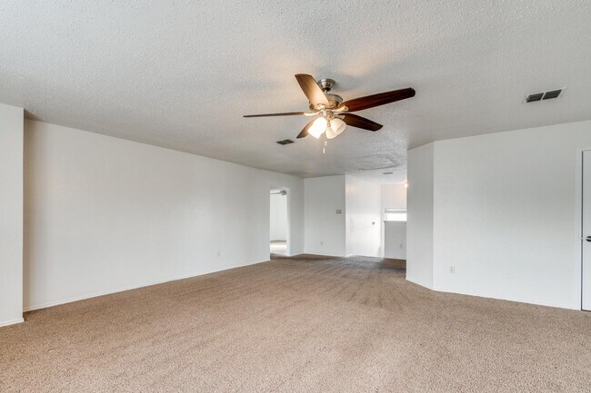 Building Photo - 10141 Chapel Rock Dr