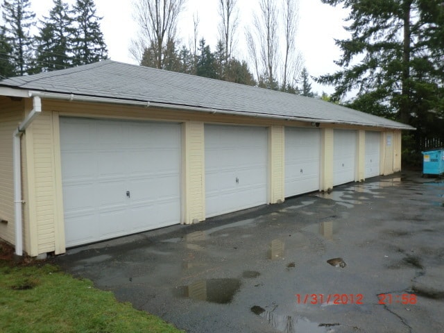 Building Photo - Rent Ready --- Pending approved tenant