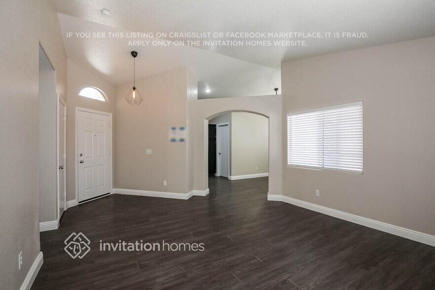 Building Photo - 639 Stonehurst Dr