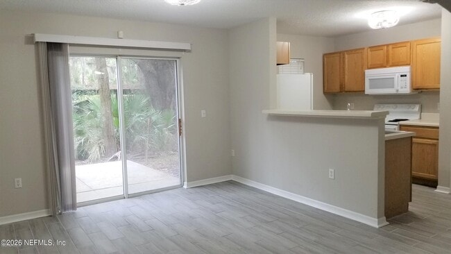 Building Photo - 10462 Autumn Trace Rd