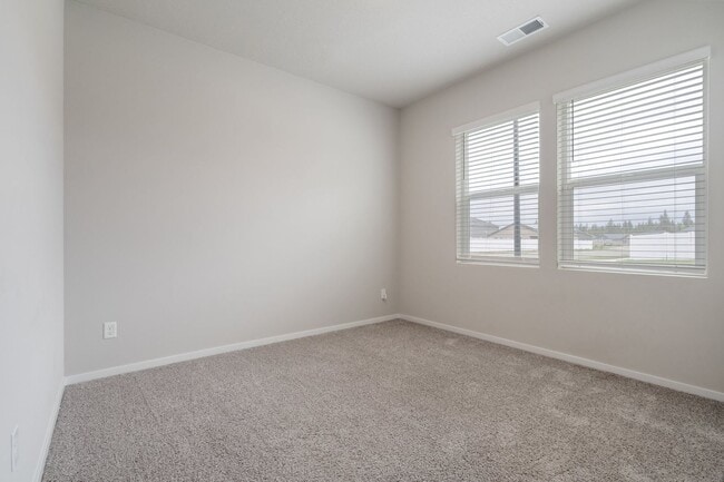 Building Photo - Modern Comfort in Country View Meadows – 3...