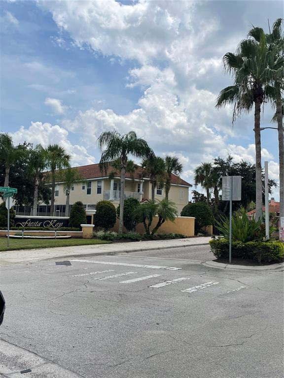 Building Photo - 1156 S Beach Cir