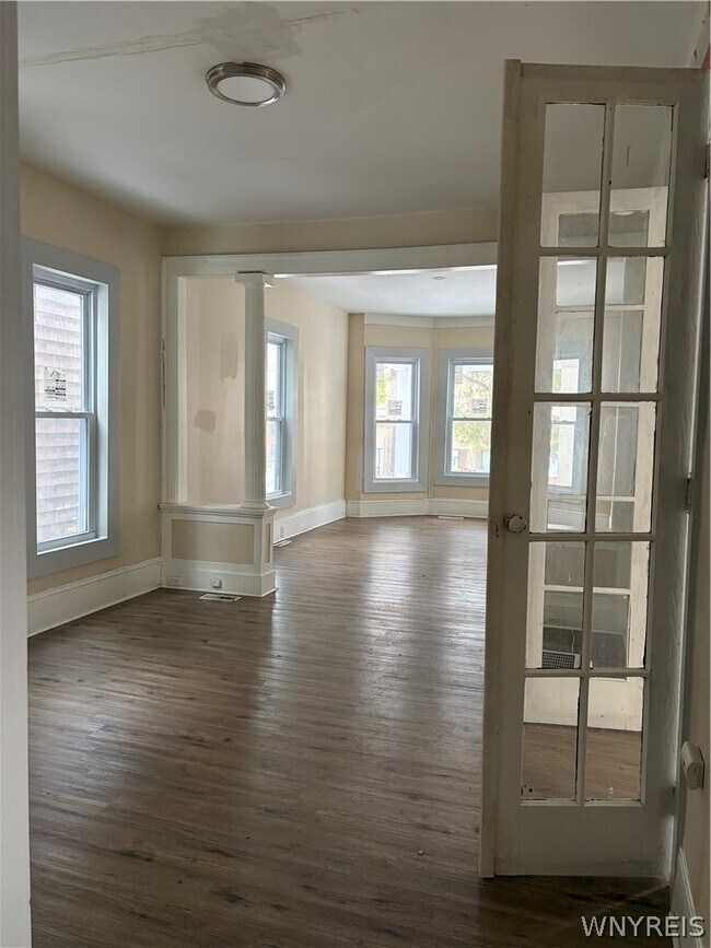 Building Photo - 74 Genesee St