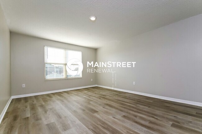 Building Photo - 6 Bedroom Pet-Friendly Home in RIVERVIEW, FL with Main Street Renewal