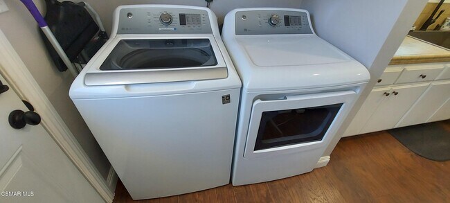 Building Photo - 2250 Magnolia St