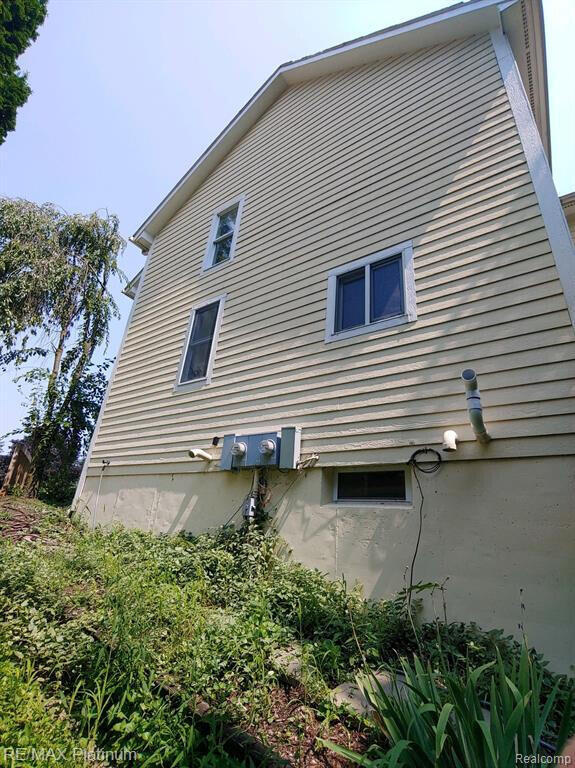 Building Photo - 481 Village Oaks Ct