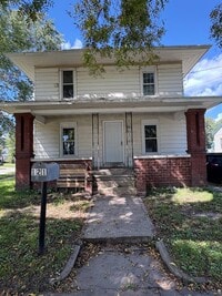 Building Photo - 121 1st St NW