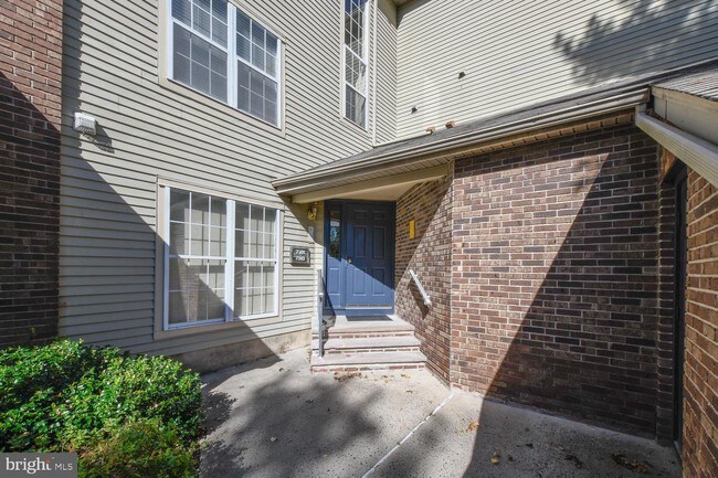 Building Photo - 7392 Elm Ct