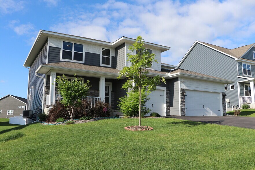 Building Photo - 8180 180th St W