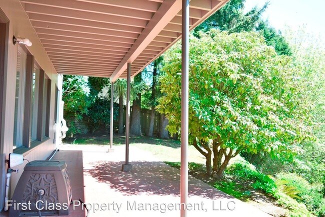 Building Photo - 3 br, 2 bath House - 2730 NW Calumet Terrace