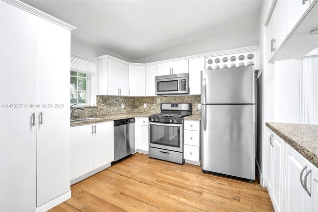 Building Photo - 1135 92nd St