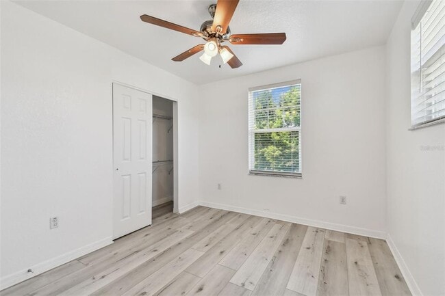 Building Photo - 587 Shady Grove Dr