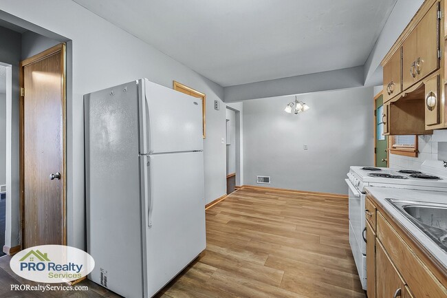 Building Photo - 3 Bedroom Home in New Prague