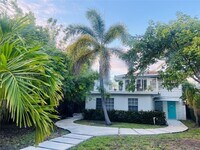 Building Photo - 1405 SE 2nd St