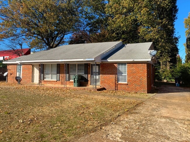 Primary Photo - GREAT DUPLEX AVAILABLE NOW