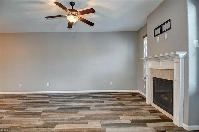 Building Photo - Three Story Condo near the Oceanfront