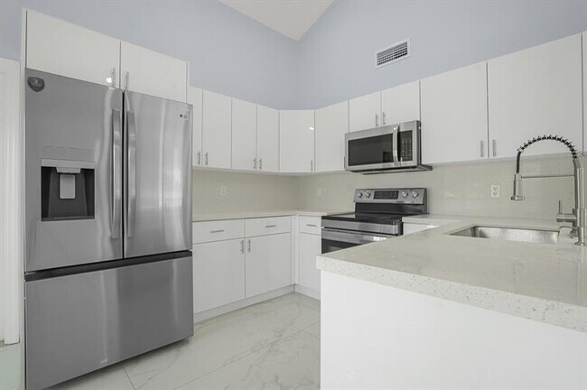 Building Photo - 8389 Rural Ln