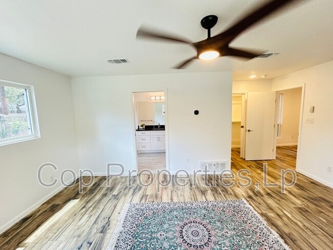 Building Photo - 129 Beechwood Ave