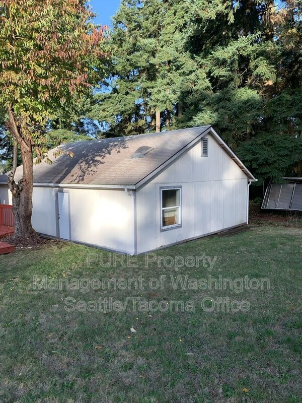 Building Photo - 16008 34th St E