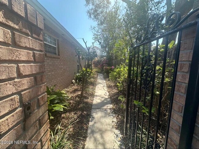 Building Photo - 12558 Glamdring Ct