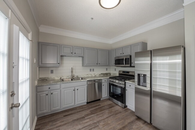 Building Photo - "Charming 3-Bed Home with 2.5 Baths close ...