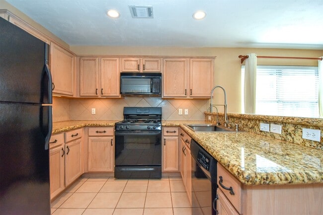 Building Photo - 7215 Kransburg Ranch Dr