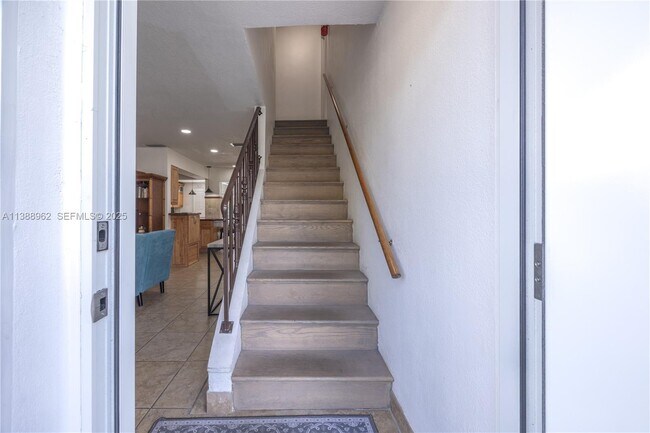 Building Photo - 1690 NE 25th Ave