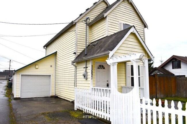 Primary Photo - 2821 22nd St