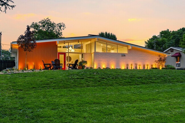Building Photo - 2276 Johnston Rd