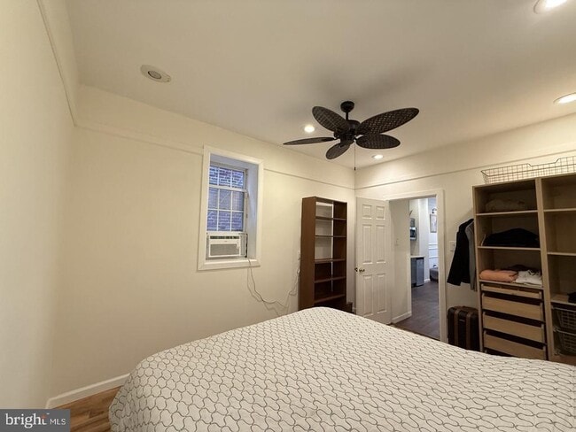 Building Photo - 1003 S 6th St