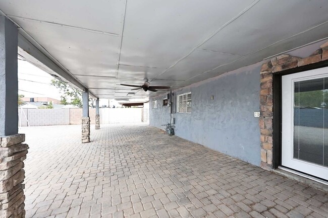 Building Photo - 8806 N 30th Ave