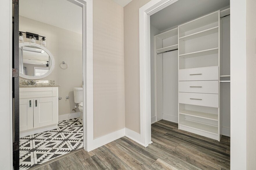 Building Photo - 106 W Haya St