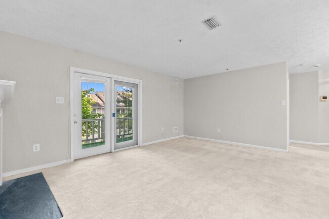 Building Photo - Amazing 2 Bedroom Rental