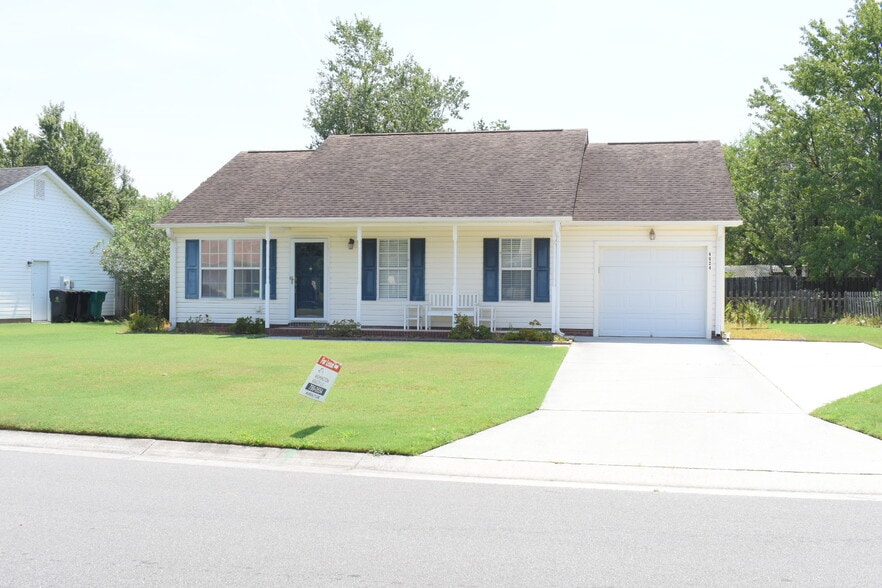 Primary Photo - 4824 Weybridge Ln