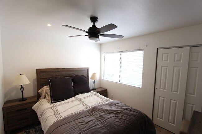 Building Photo - 3200 S Litzler Dr