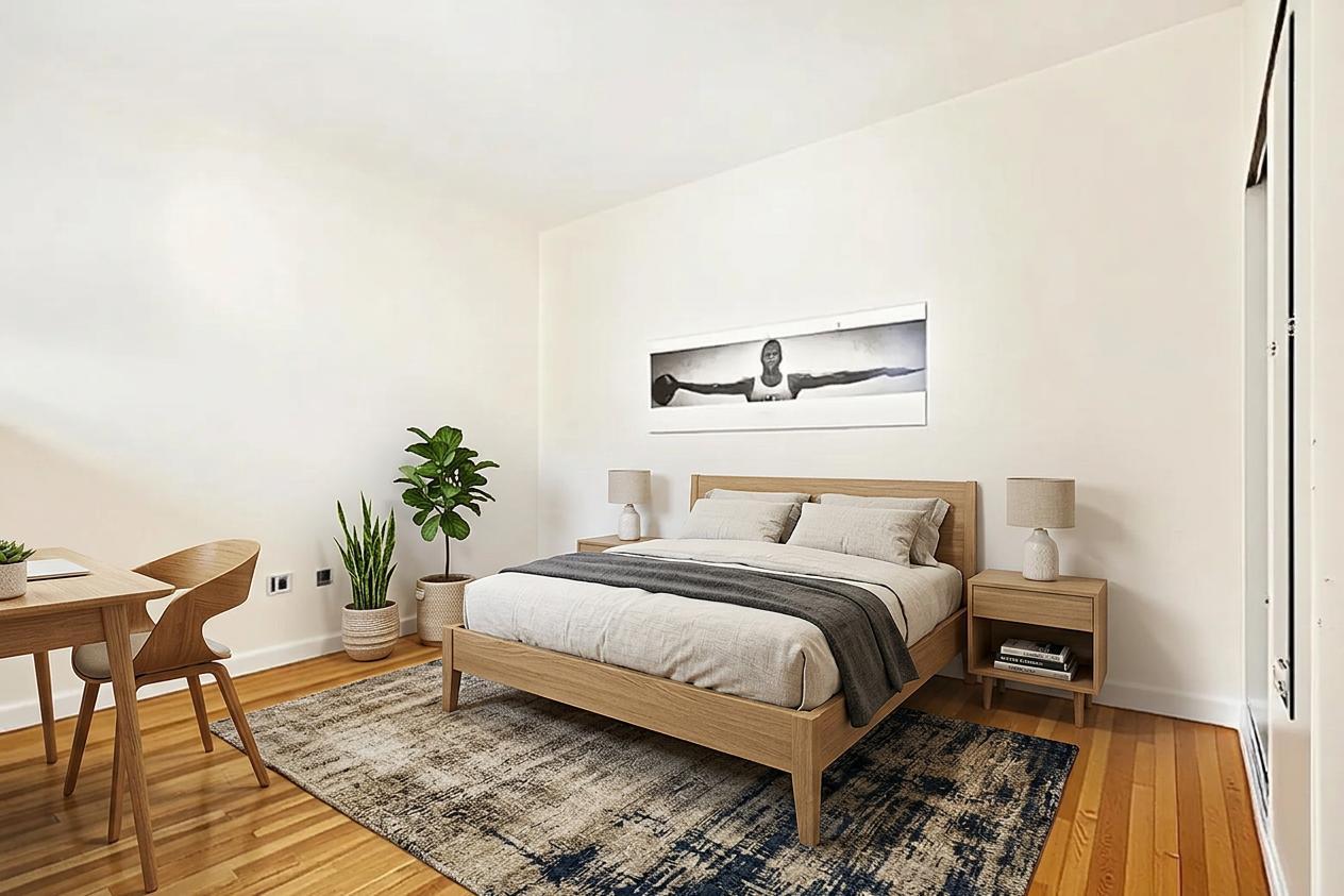 Building Photo - 142 E 35th St