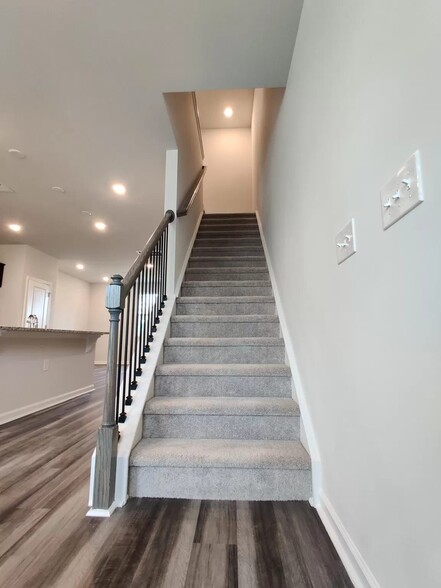 Stairwell - 1068 Shoreside Dr