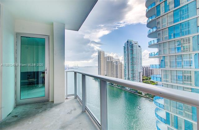 Building Photo - 300 S Biscayne Blvd