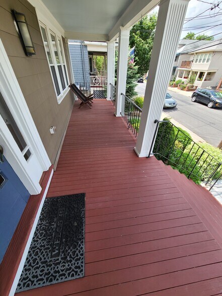 Front Deck - 55 Presentation Rd