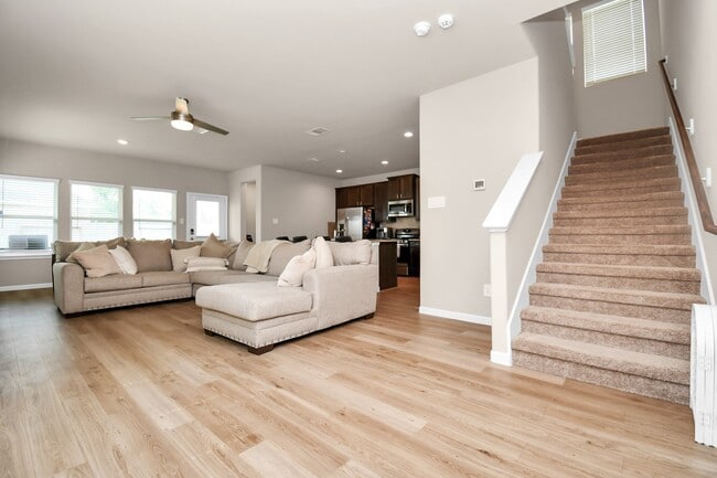 Building Photo - 11834 Beachberry Dr