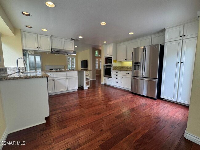 Building Photo - 318 Hornblend Ct