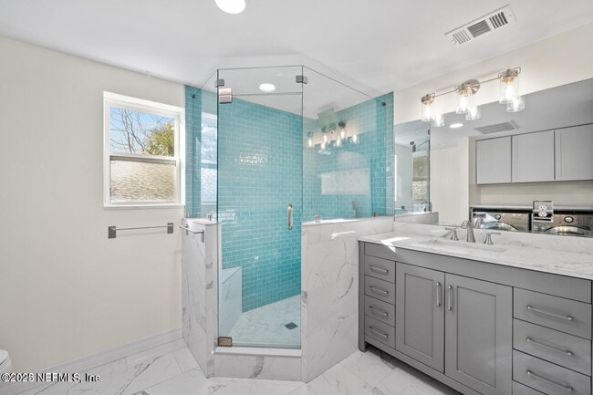 Building Photo - 1818 10th St N