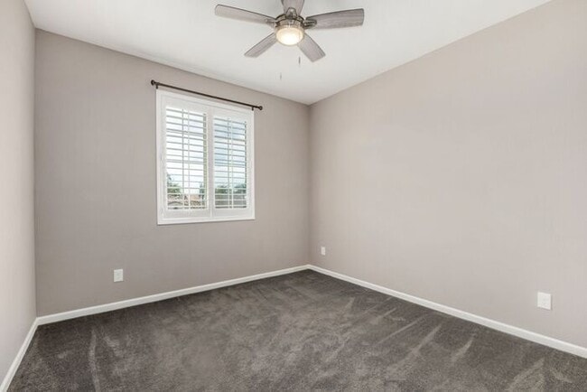 Building Photo - Beautiful Gilbert home located in the desirable Windhaven community!