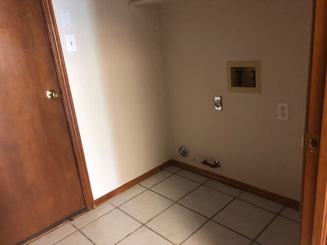 Building Photo - 305 Waterfront Dr