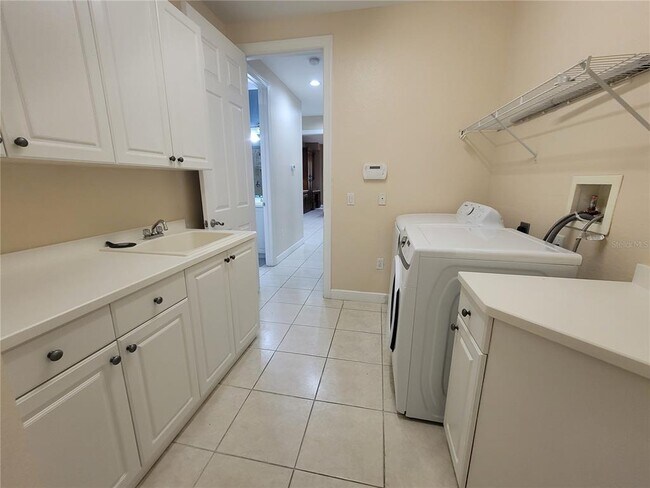 Building Photo - 5465 46th Ct W