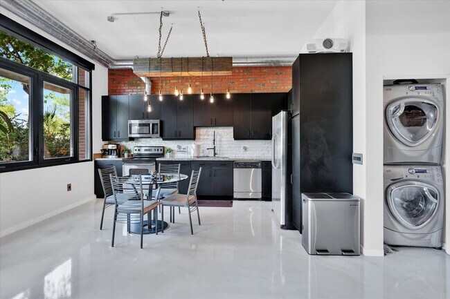 Building Photo - 7301 E 3rd Ave