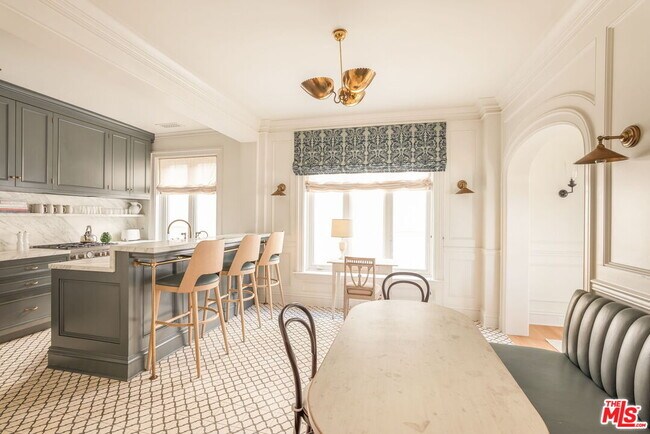 Building Photo - 1424 N Crescent Heights Blvd