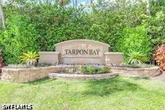 Building Photo - 2004 Tarpon Bay Dr N